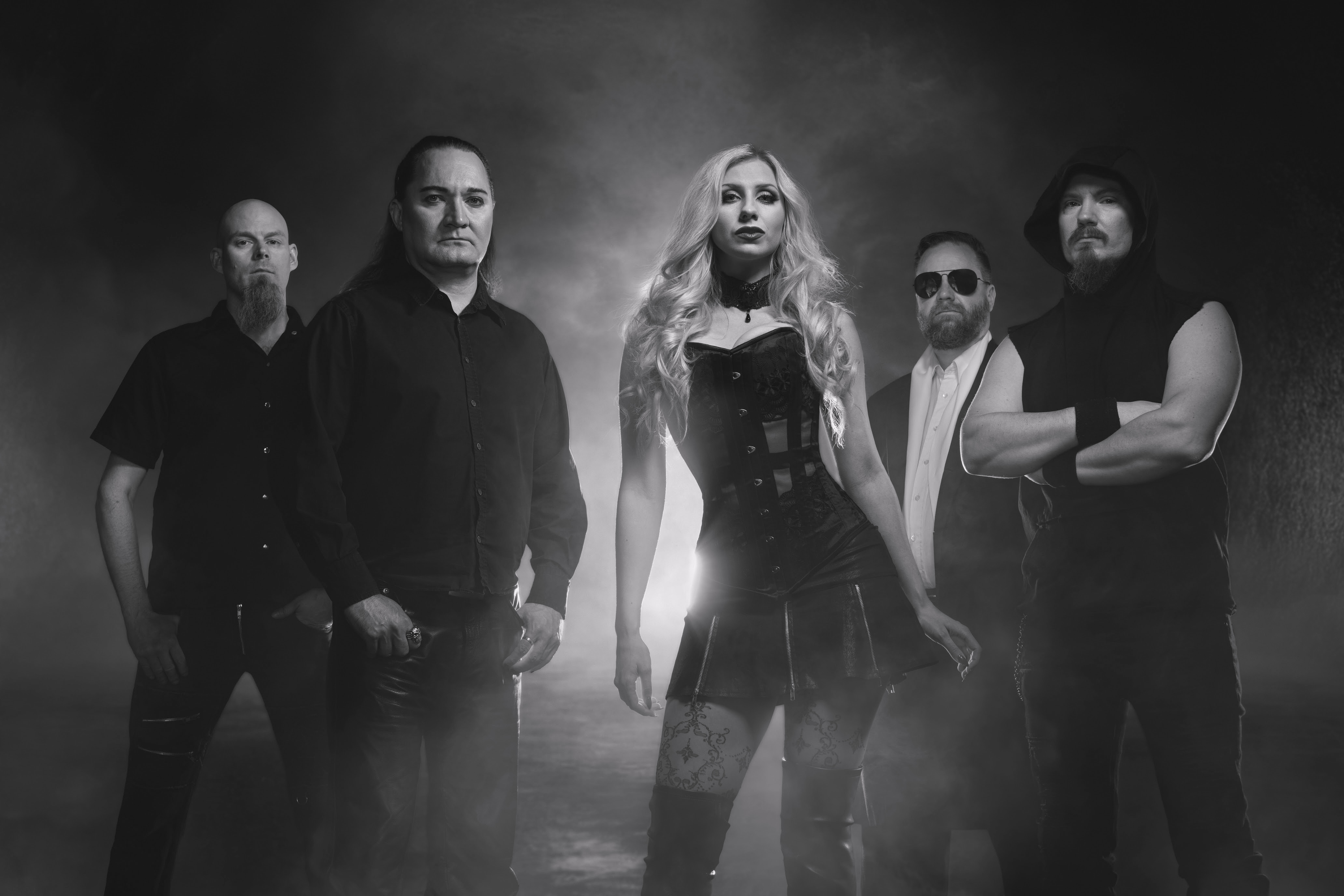 Symphonic Metallers AMBERIAN DAWN Share New Single,“Unchained”
