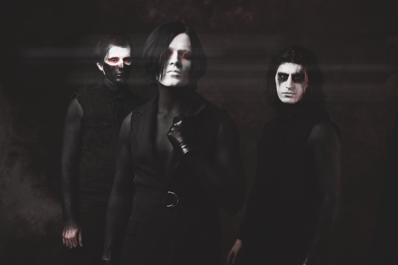 Heartlay Explore a Darker Side with New Single&nbsp;“Medicate”