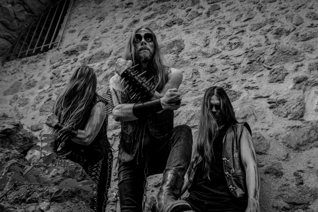 DÉTRESSE descend into pure misery with “Les Nuits Jaunes”